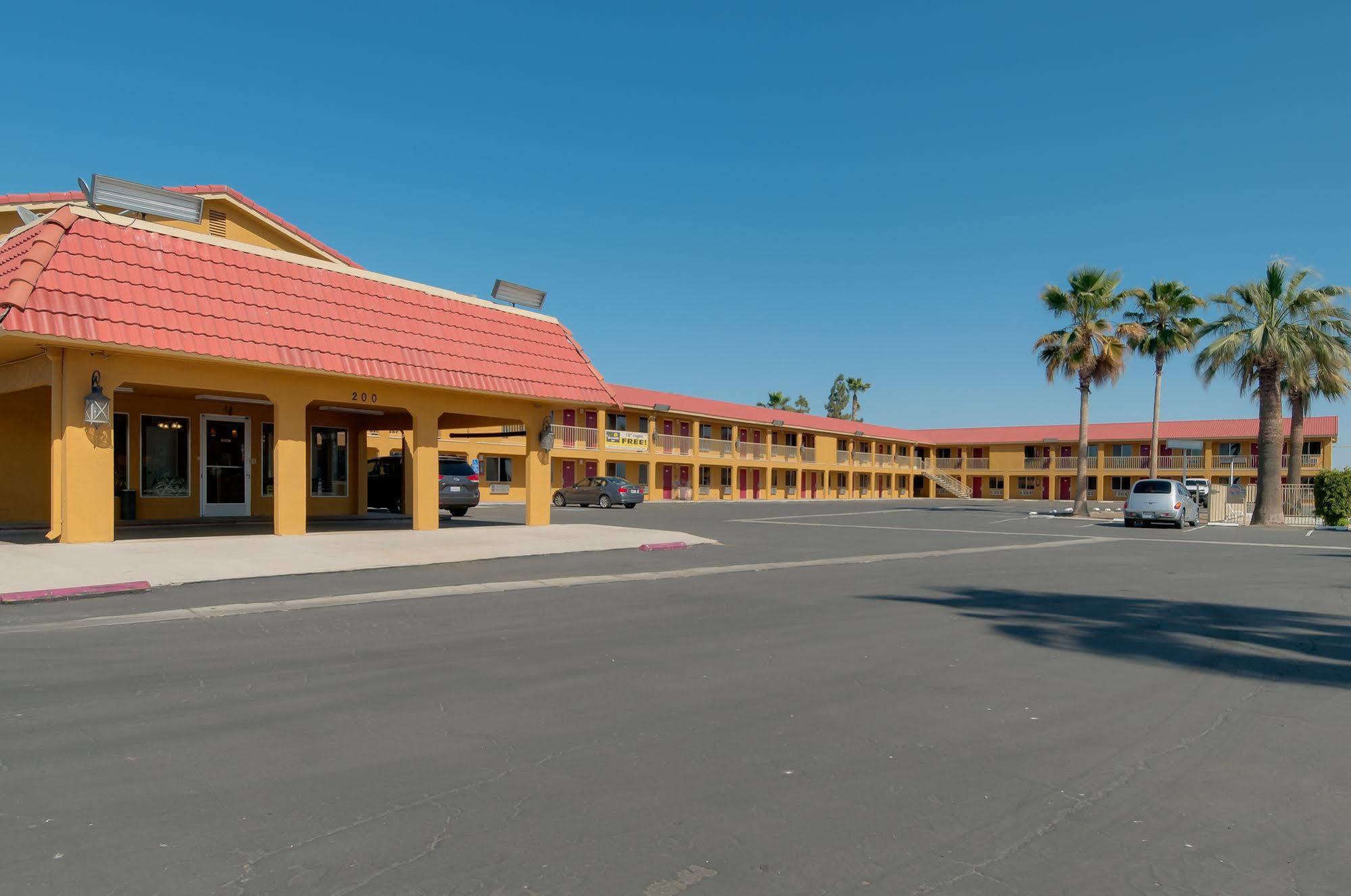 Vagabond Inn Buttonwillow I-5 Exit 253 Bakersfield Exterior photo